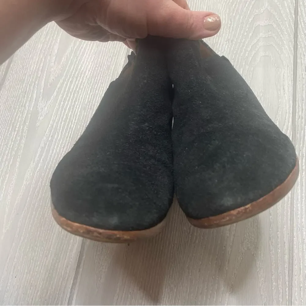 Jack Rogers Women's Black Suede Marianne Scalloped Trim Ankle Boots Size 8
